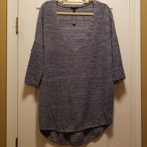 Express oversized tunic sweater! 🌺